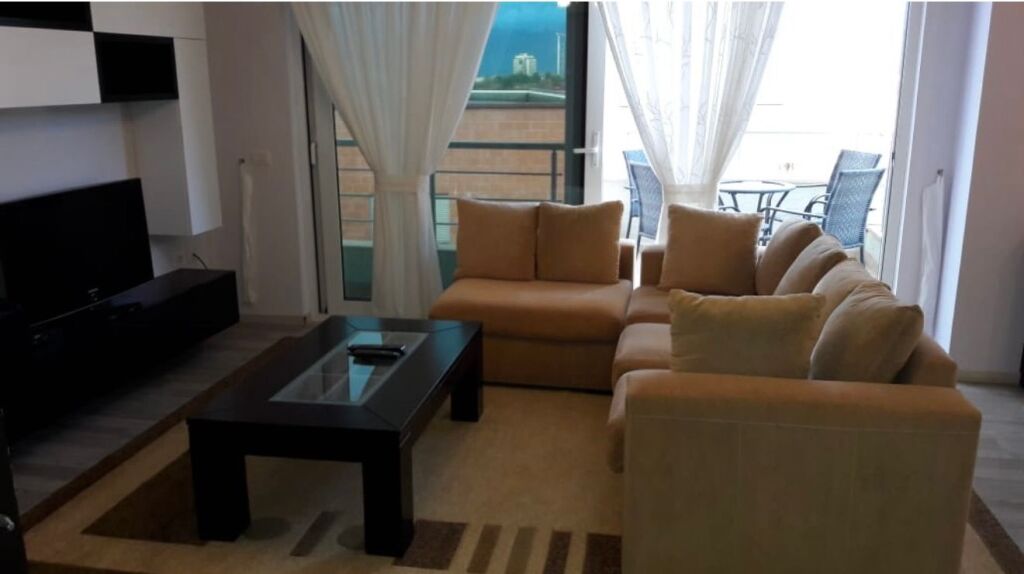 2+1, rr peti dry lake, 700 thousand leke, with extra parking