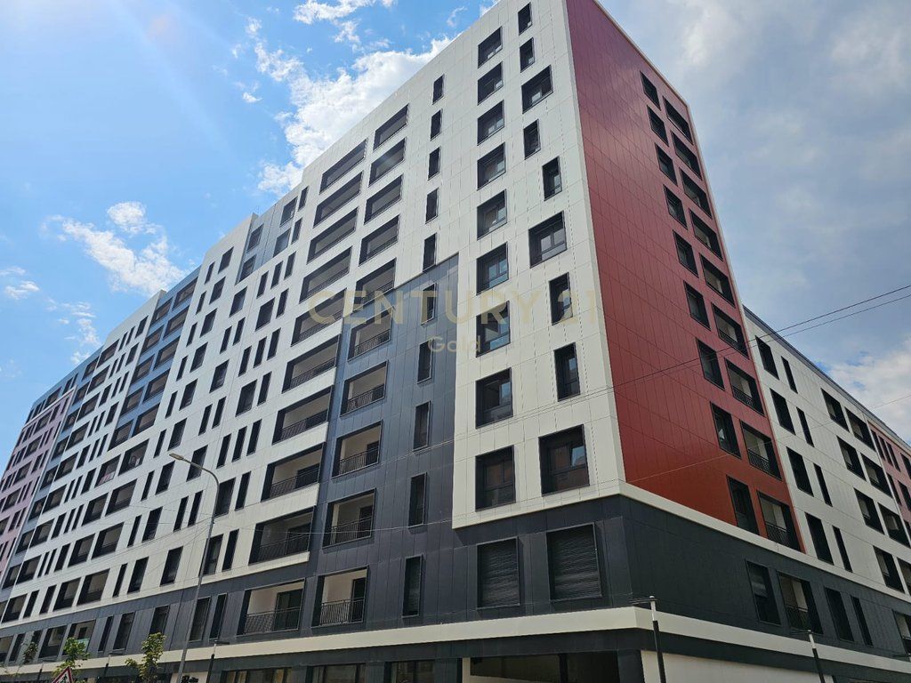 APPARTAMENTO 3+1+2 BAGNI ALL'INCROCIO VICINO AL NUOVO BOULEVARD !