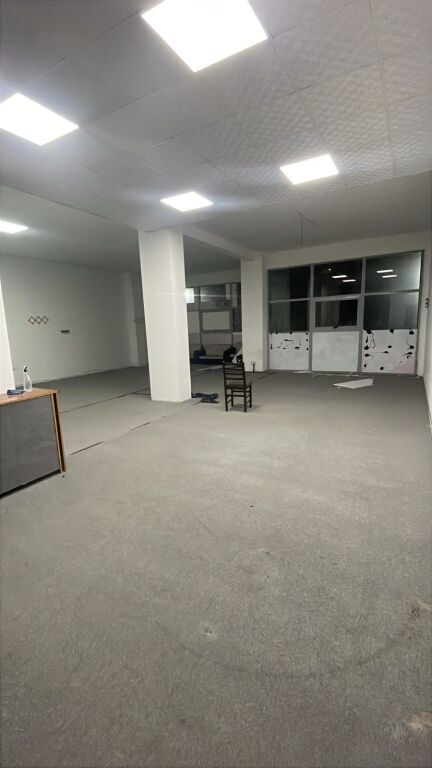 Premises for sale at Ana Center, Kamez.