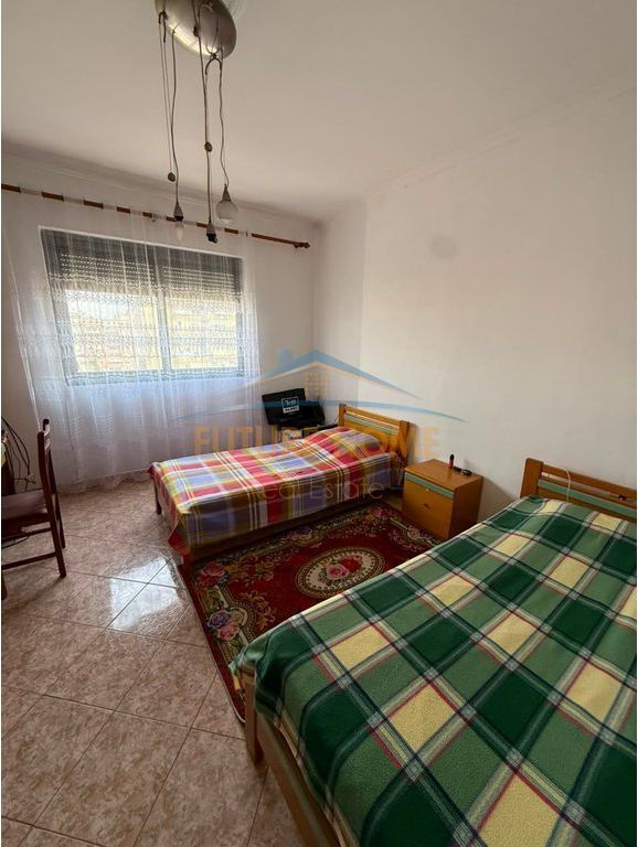Shitet, Apartament 2+1, Kopshti Botanik, Tiranë