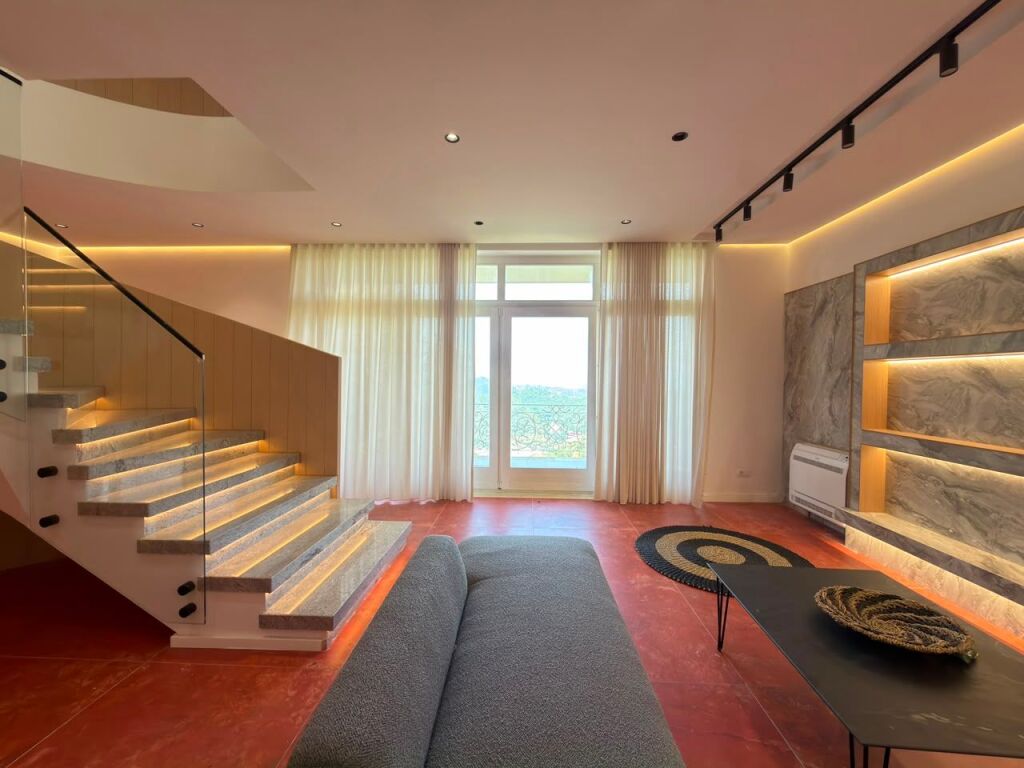 🏡 *Vilë Luksoze Moderne me Qira – Petrelë*