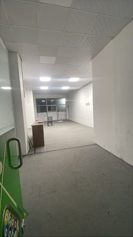 Premises for sale at Ana Center, Kamez.