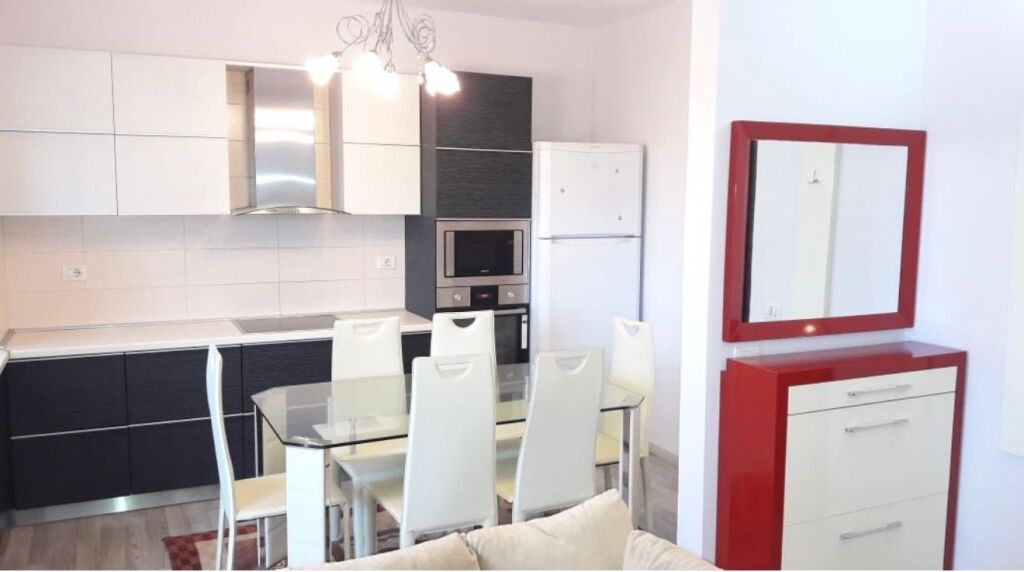 2+1, rr peti dry lake, 700 thousand leke, with extra parking