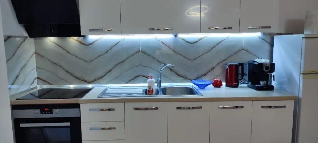 Jepet Me Qera Apartament 1+1+1 Ballkon
