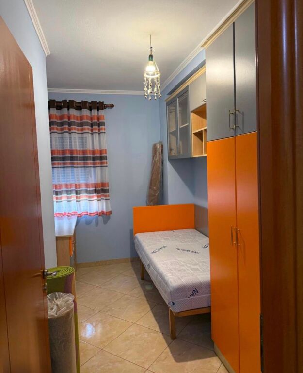 Apartment 2+1 for rent near the New Maternity 55,000 Lek negotiable!