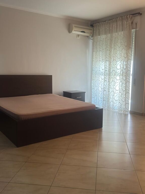 For rent 2+1+1 DON BOSKO 60,000 leke