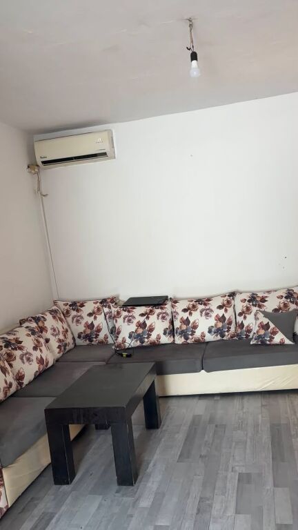 Jepet me qira 1+1 Ish Parku 400 mije leke
