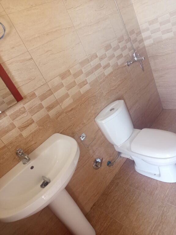 GARSIONERE 24000 LEKE.ISH TREGU ELEKTRIK