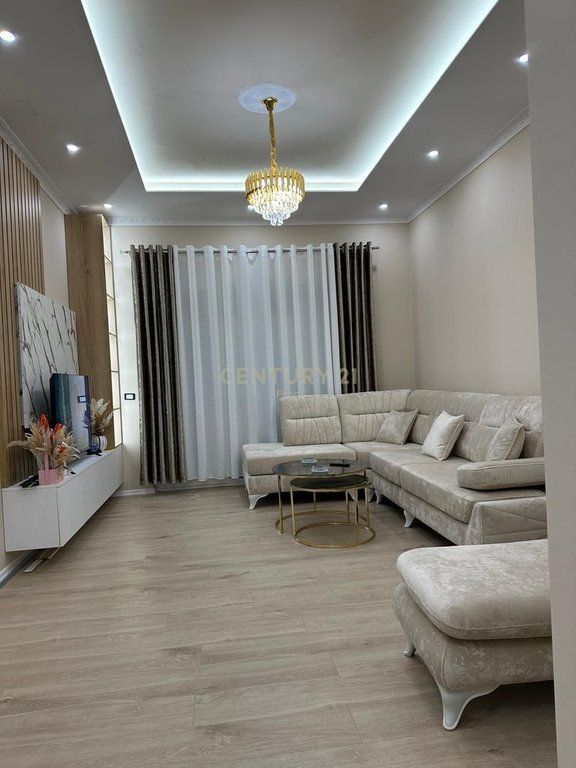Apartment 1+1 for rent Center Kamez