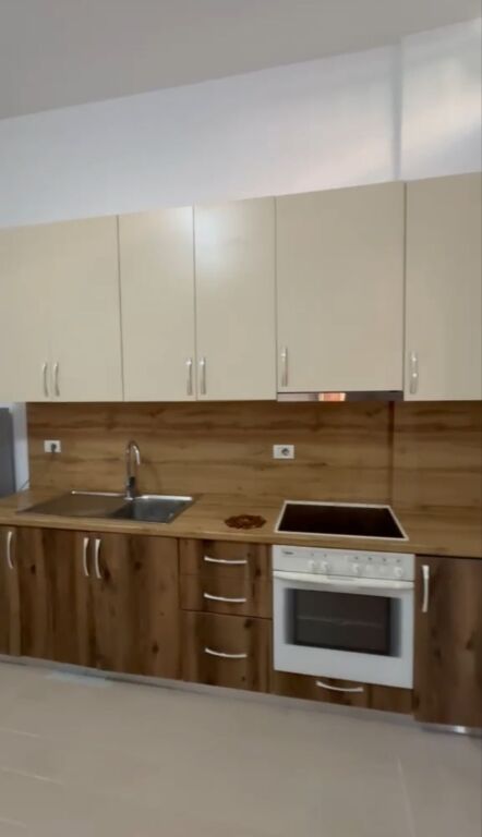 Rent | Apartament 1 + 1 | Rruga 5 Maji | 450 €/month