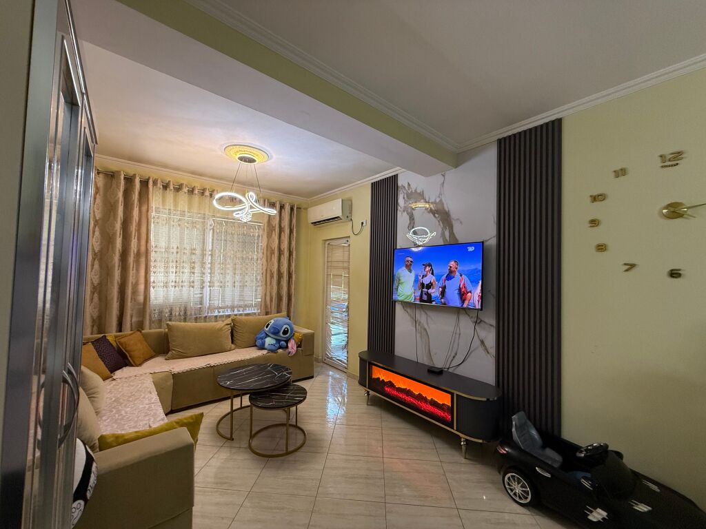 ASTIR APARTAMENT 2+1+2 PER SHITJE!