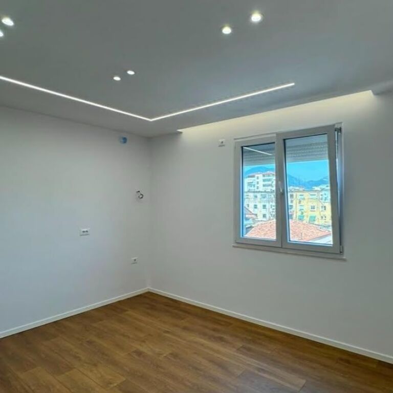 SHITET APARTAMENT 2+1 – RR. 4 DËSHMORËT