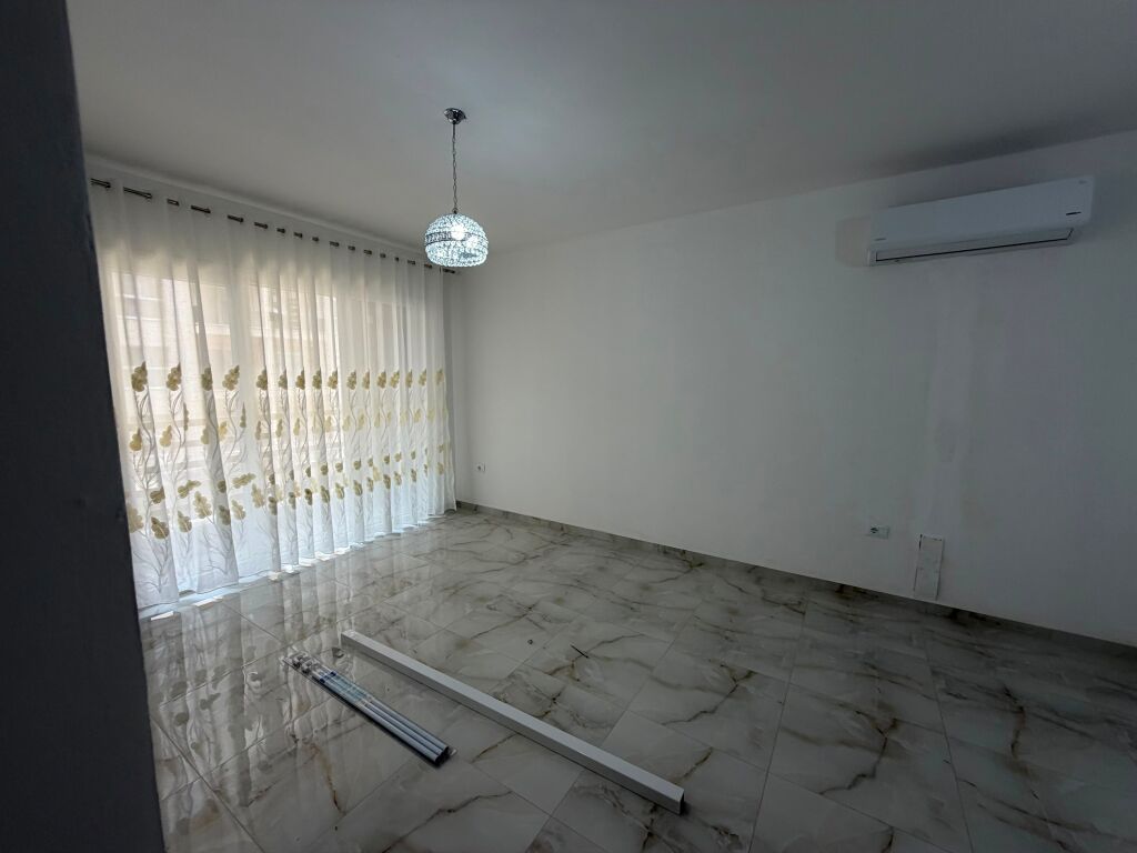 Jepet me qira apartament 2+1 tek Rruga Dritan Hoxha