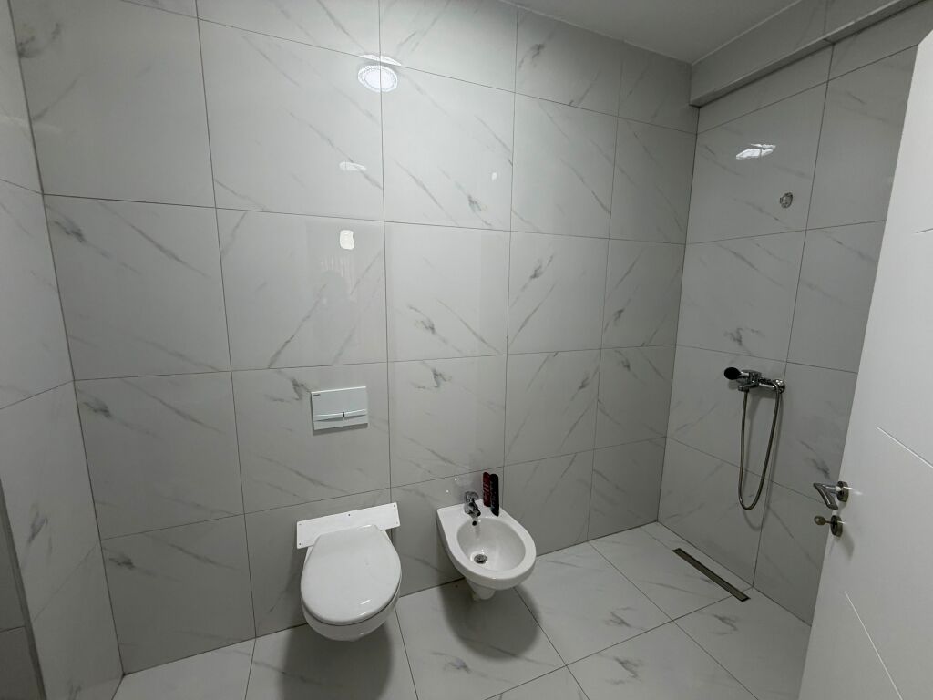 Jepet me qira apartament 2+1 tek Rruga Dritan Hoxha