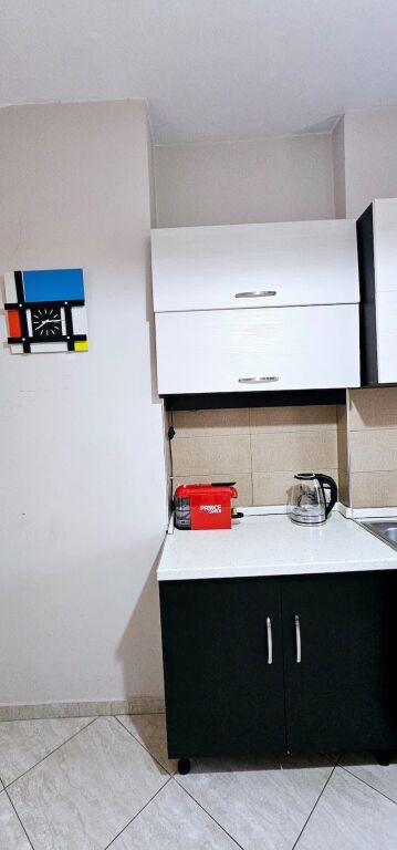 1+1,kat 4 pa ashensore,blloku i ambasadave,600 mije leke