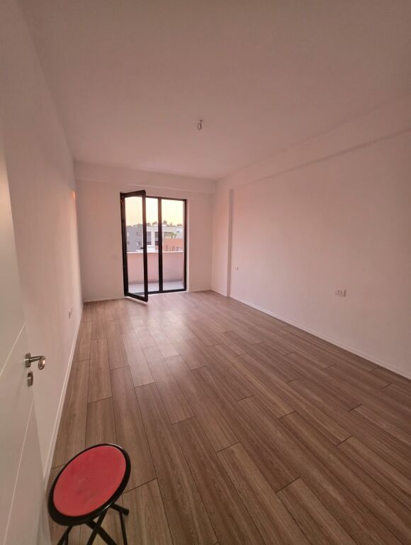 Shitet apartament 1+1 ne Astir