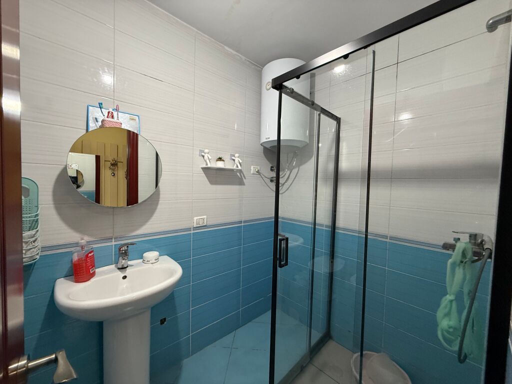 ASTIR APARTAMENT 2+1+2 PER SHITJE!