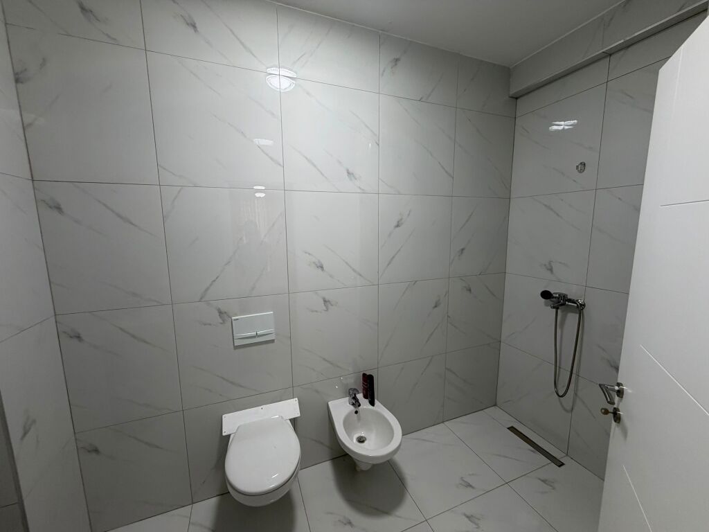Jepet me qira apartament 2+1 tek Rruga Dritan Hoxha