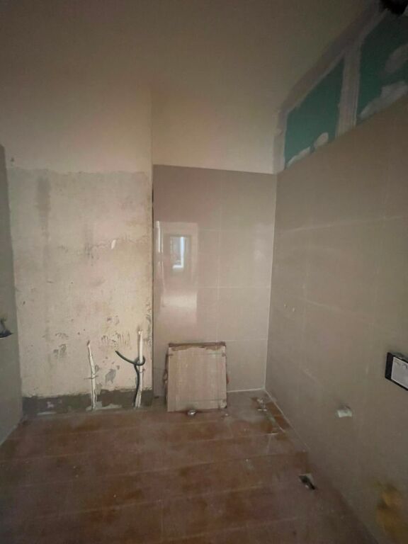 Shitet apartament 2+1+VERANDE tek Univers City
