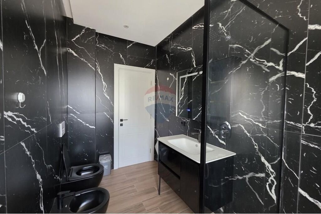 Apartament - Për Qira - Liqeni i Farkës, Tiranë
