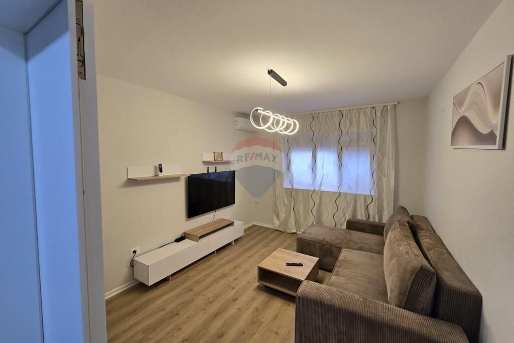 Appartamento - In Affitto - Piazza Skënderbej, Tirana