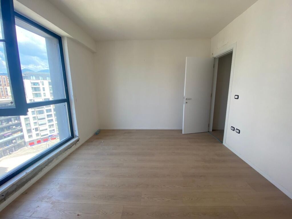 2+1,senza ipoteca,al campo di aviazione Turdiu,156.000 euro