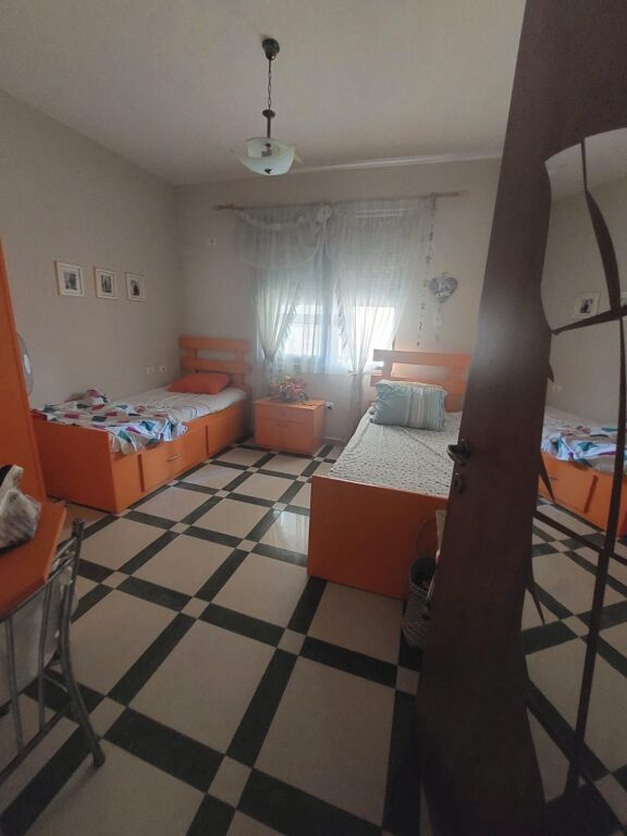 Shitet Apartament 1+1 te Shkembi Kavajes