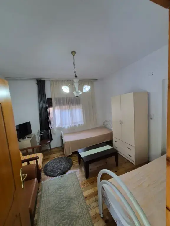 Qera | Garsoniere | Rruga Sadik Petrela | 300 €/muaj