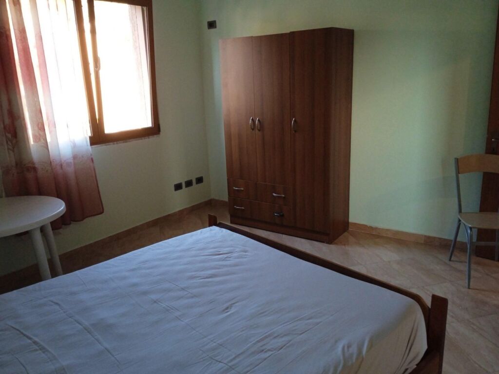APPARTAMENTO 1+1. 30000 LEKE.COLLEGIO TURCO, CITTÀ DEGLI STUDENTI