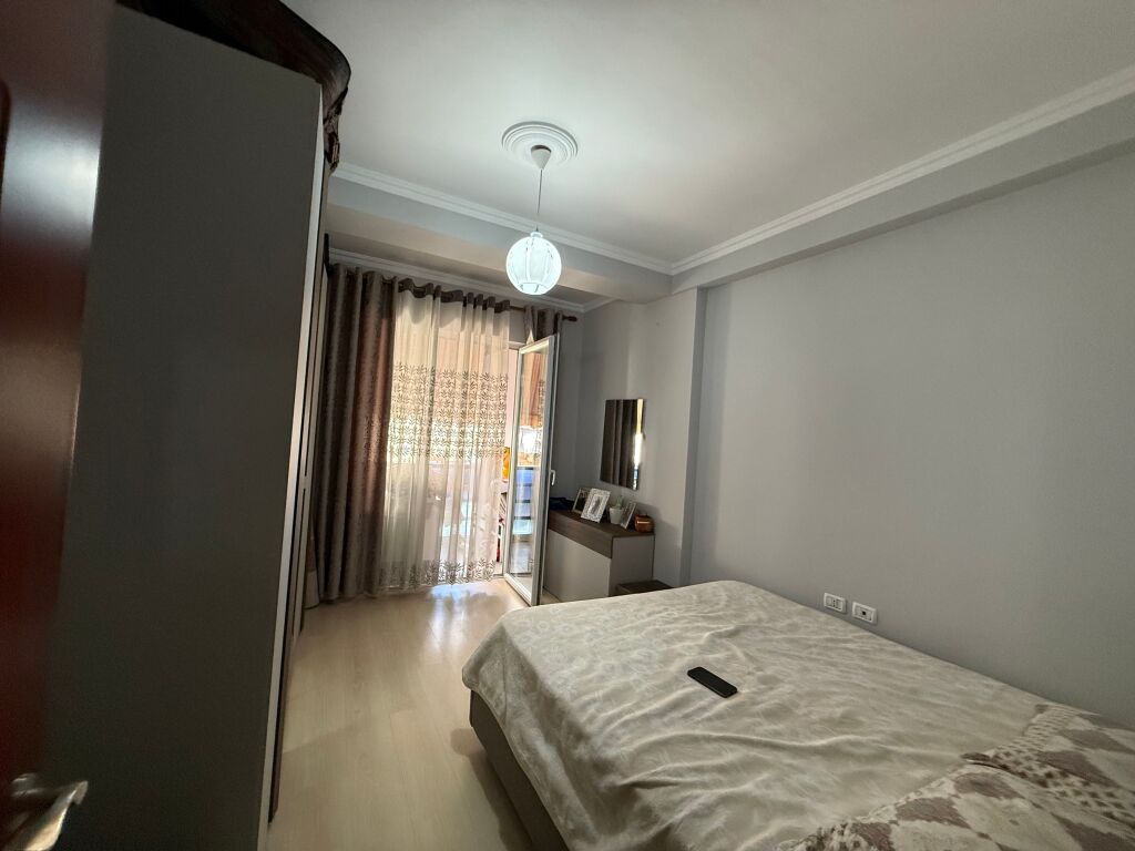 ASTIR APARTAMENT 2+1+2 PER SHITJE!