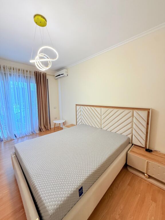 Apartament me qira 2+1 Rruga e Kosovareve