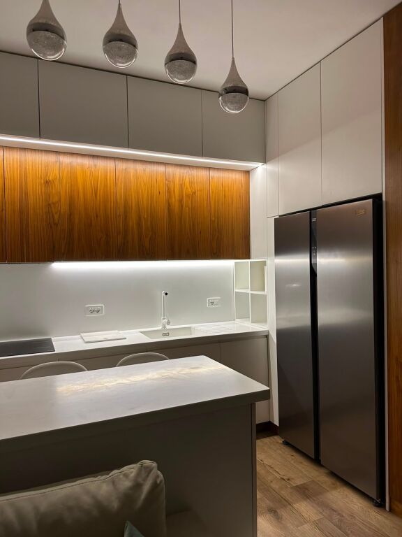 Appartamento 2+1+2 in affitto – Komuna e Parisit
