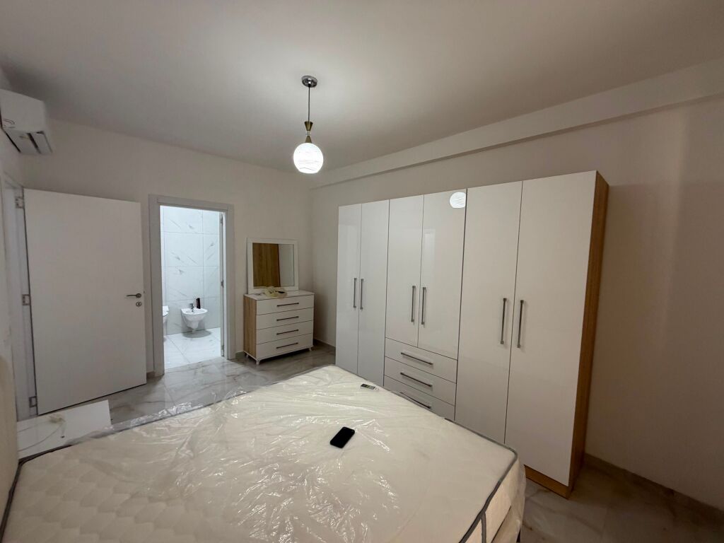 Jepet me qira apartament 2+1 tek Rruga Dritan Hoxha