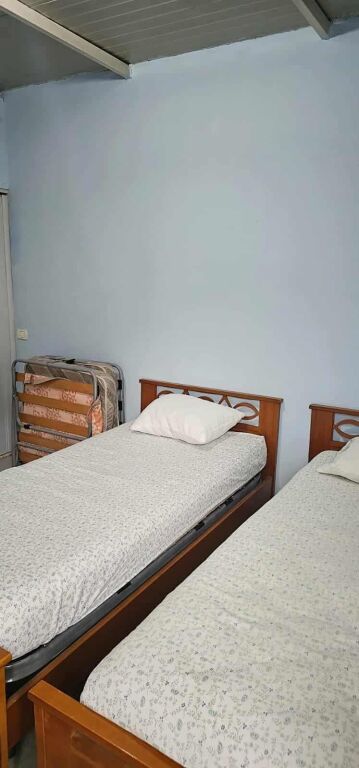 Qera | Garsoniere | Rruga Kongresi i Manastirit | 200 €/muaj