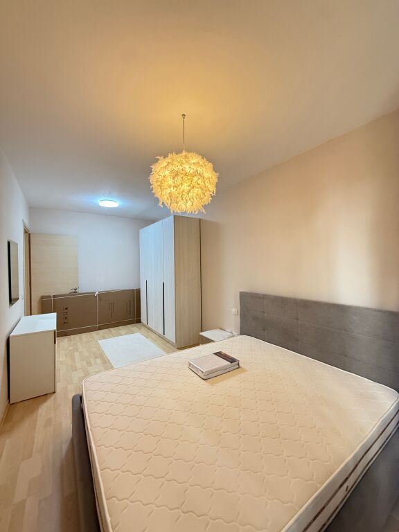 Apartament 2+1 per Qera tek 21 Dhjetori / 72,000 leke