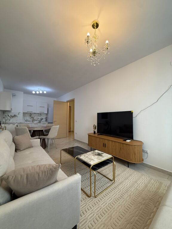 Apartament 2+1 per Qera tek 21 Dhjetori / 72,000 leke