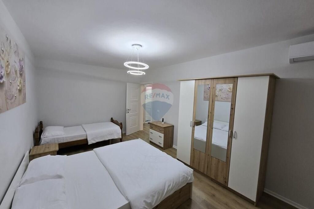 Appartamento - In Affitto - Piazza Skënderbej, Tirana