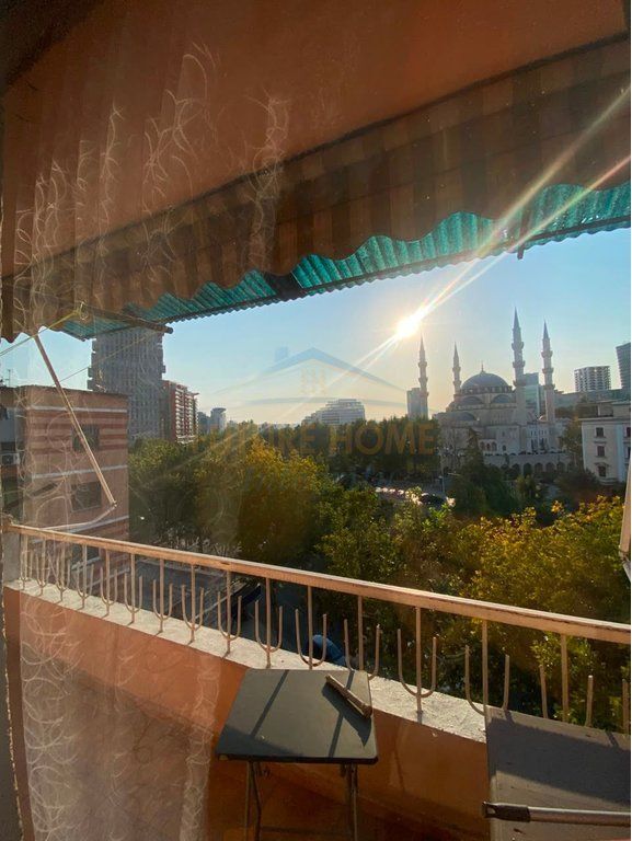 Affitto, Appartamento 2+1, Via Elbasanit, Tirana.