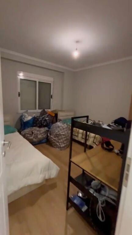 Shitet Apartament 2+1+2 + ballkon te Ish Urt Durres