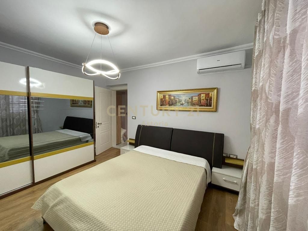 JEPET APARTAMENT 1+1 ME QIRA TE GARDA, LIQENI ARTIFICIAL I TIRANES.