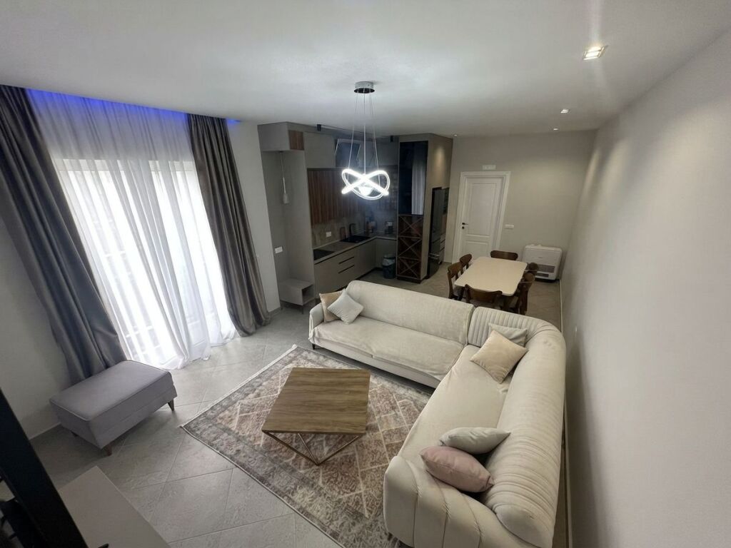 Affitto, Villa su 2 piani, TEG