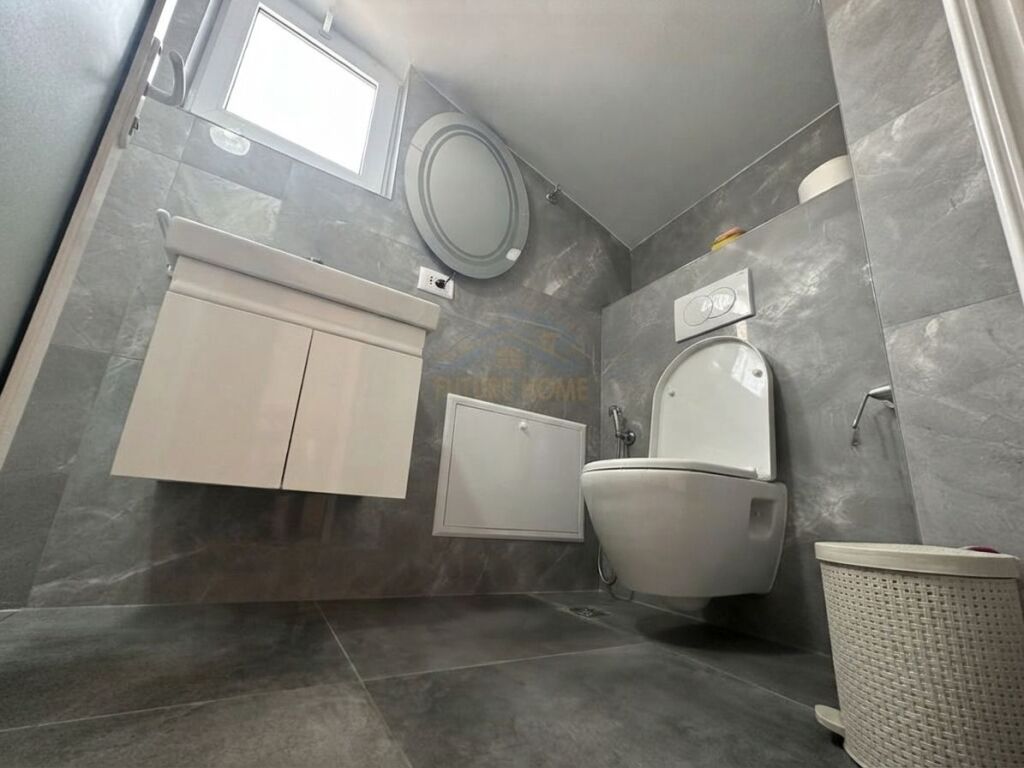 Affitto, Villa su 2 piani, TEG