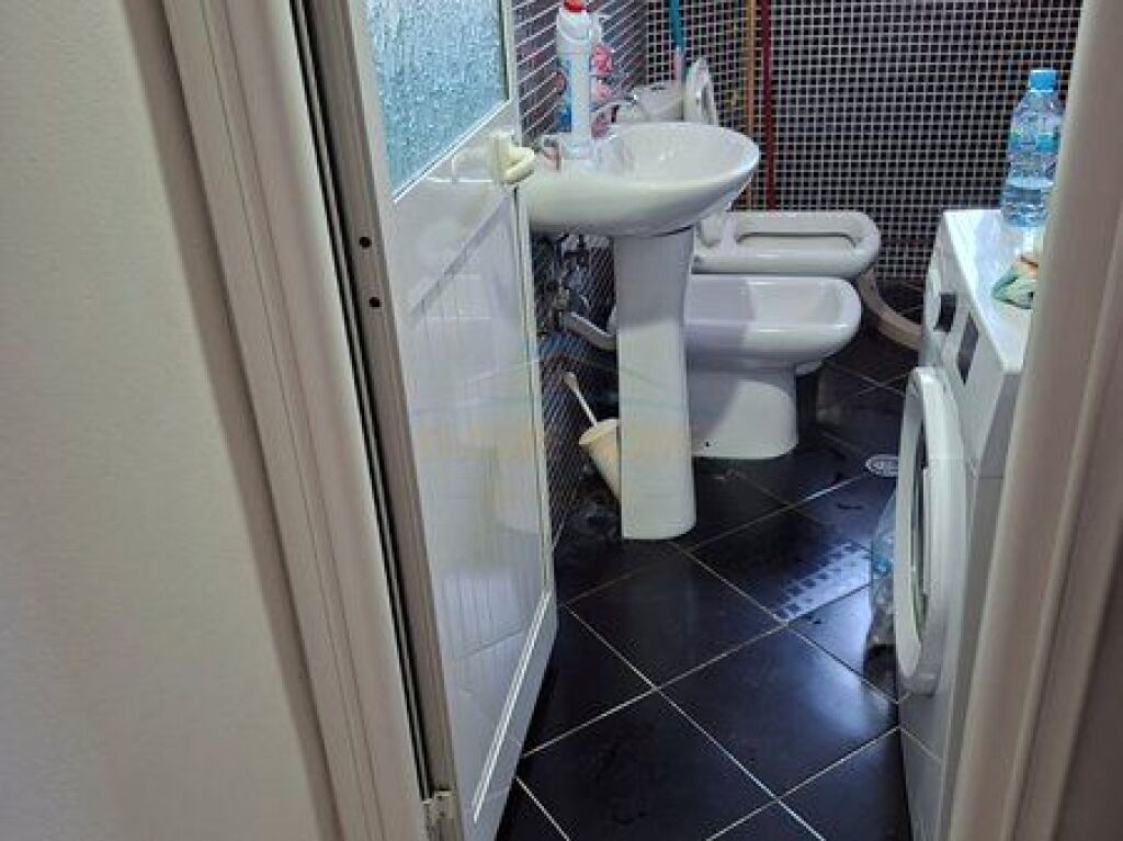 Qira, Apartament 2+1, Ura e Tabakëve, Tiranë