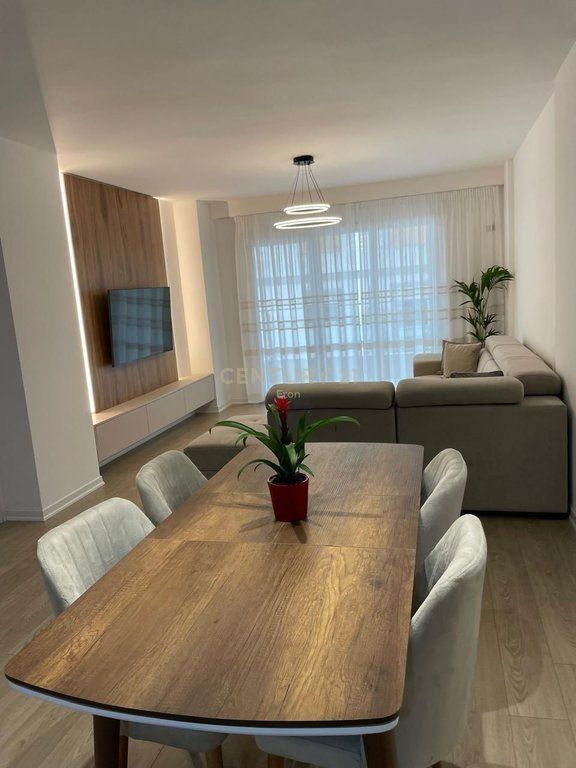 Appartamento 1+1 in affitto, in Via Elbasan. 900 € /Mese