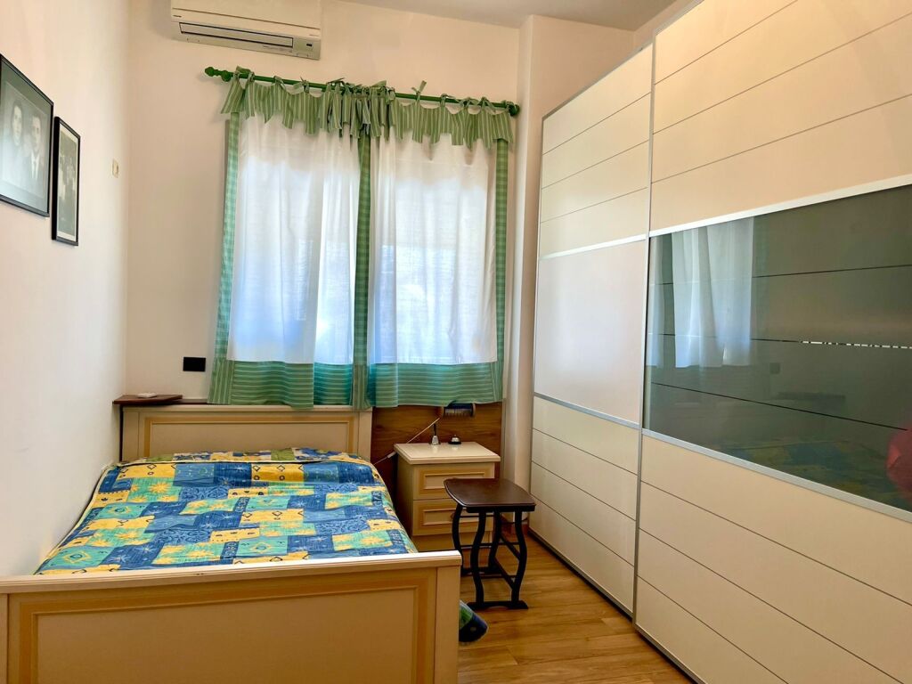 VENDESI APPARTAMENTO 2+1+2  📍 COMUNE DI PARIGI 210.000 €