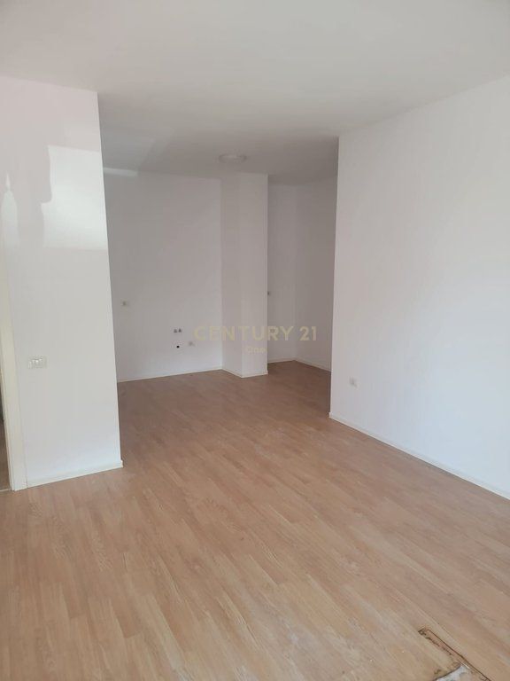🏡 SHITET 1+1 – KOMPLEKSI ASL