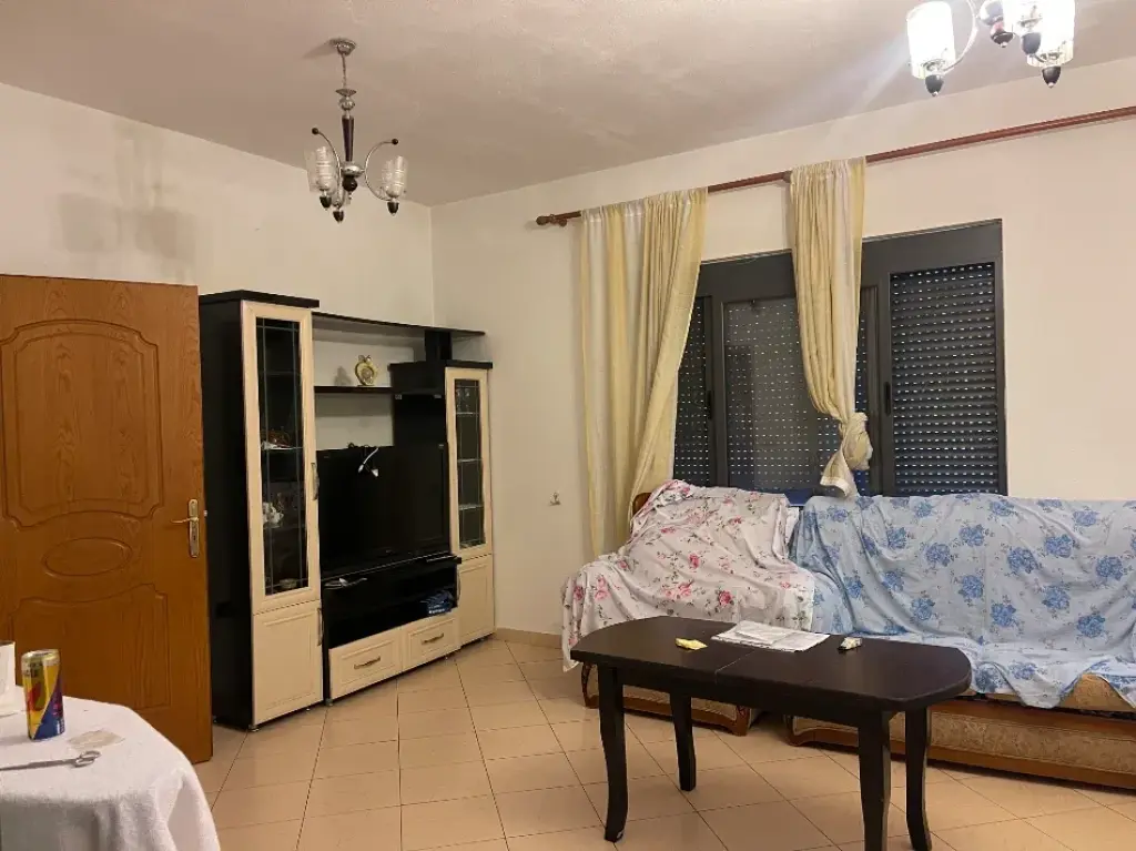 Affitto | Apartament 1 + 1 | Sauk | 400 €/mese