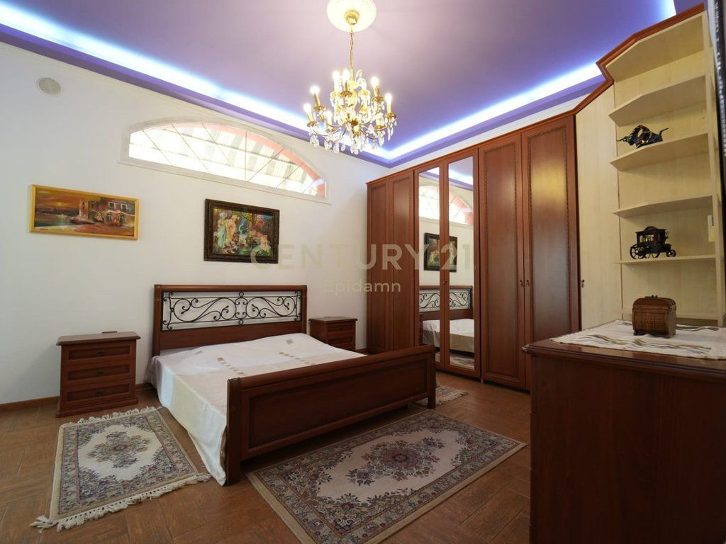 FOR RENT 2+1 APARTMENT NEAR THE SPORTS PALACE !