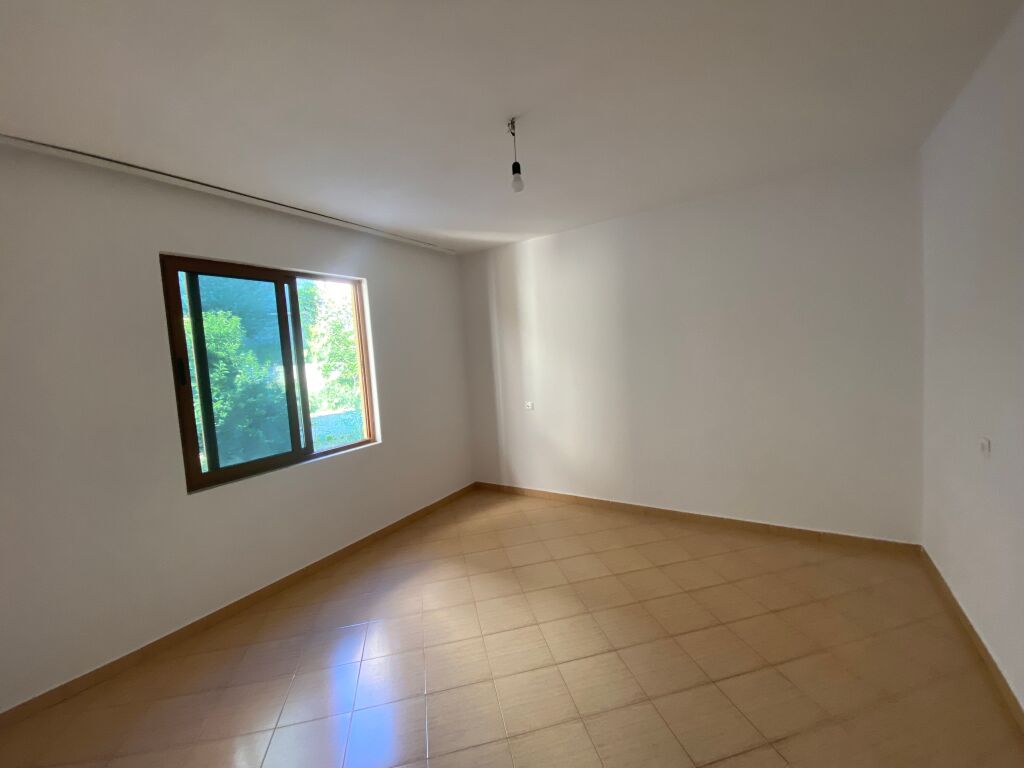 Apartment 2+1 Ali Demi for rent Empty !
