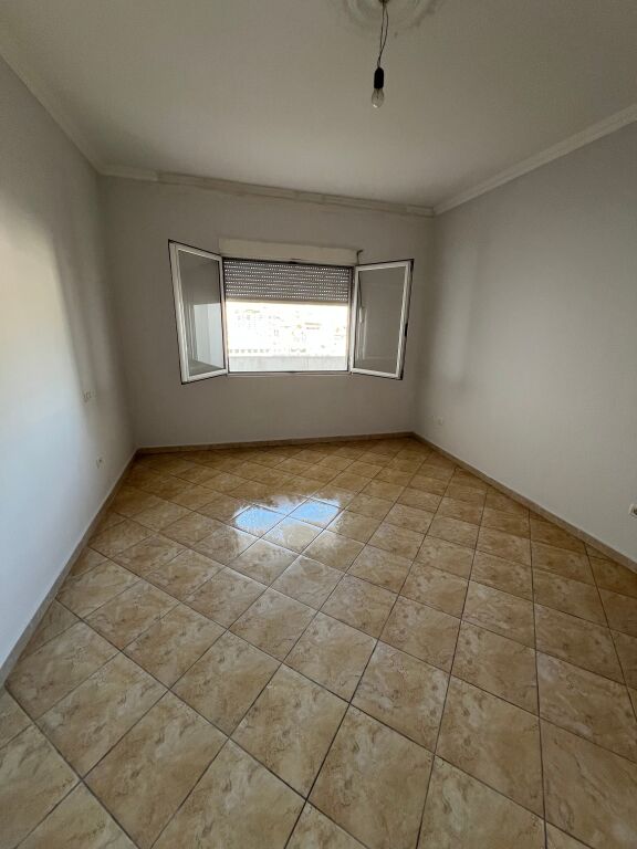 Shitet apartament në Durrës – Lagjja 17
